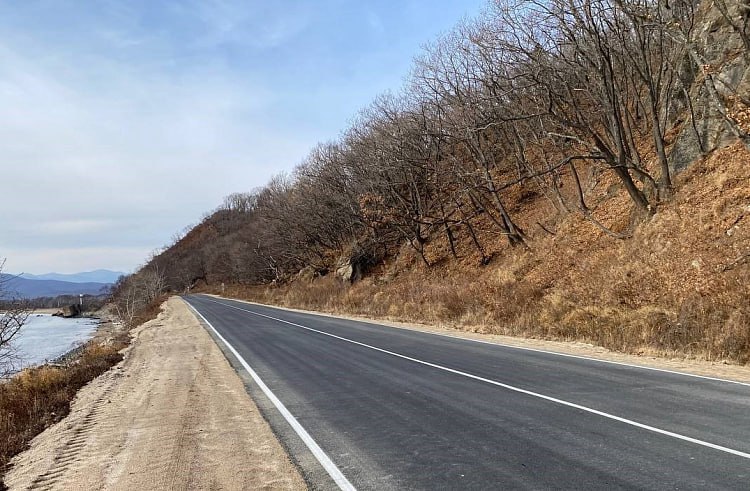 В Ольгинском округе Приморья обновили почти восемь километров дороги