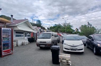 В Приморье начали раскупать машины из-за возможного увеличения утильсбора