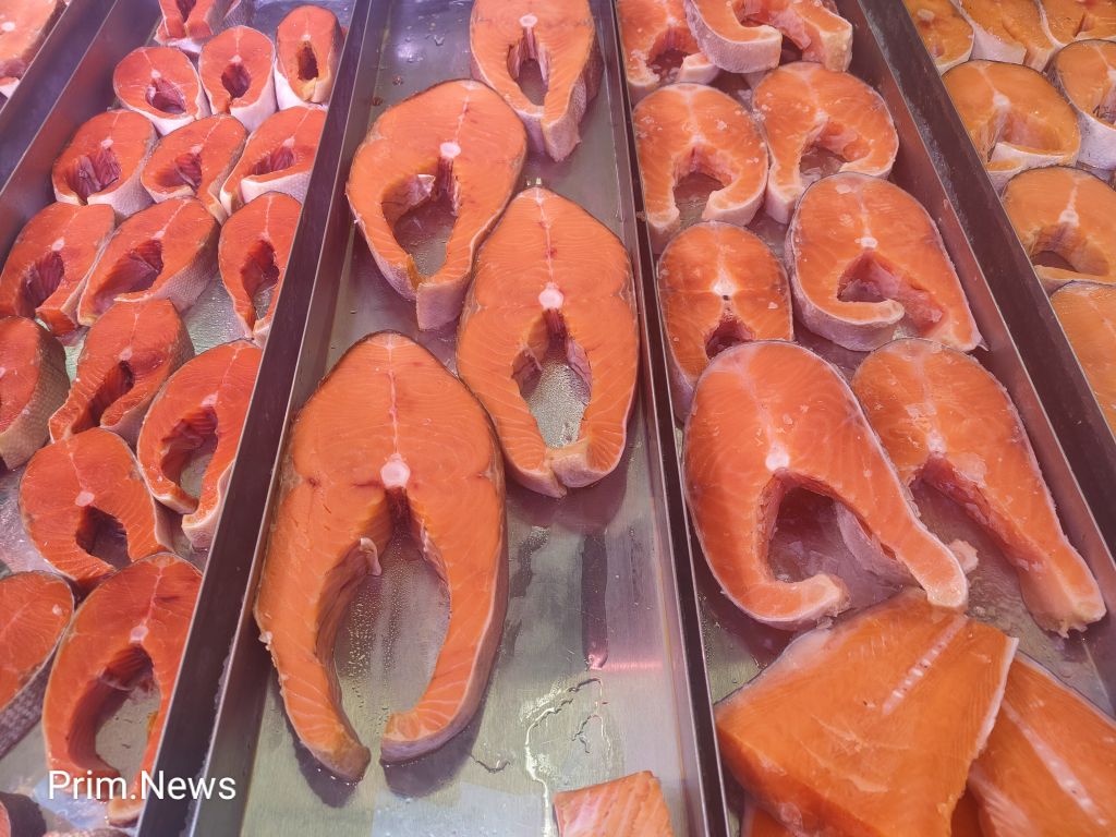 В России в 2025 году вырос вылов горбуши, однако цены на снижаются