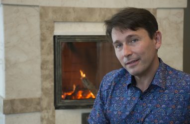 Российский певец Ангальт выпустил песню «Домой»