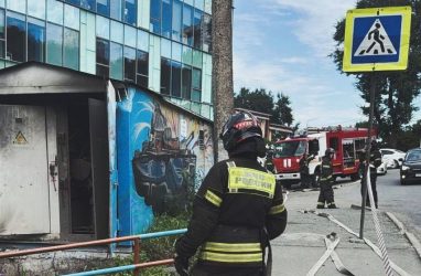 Часть Владивостока обесточило 30 августа, загорелась подстанция