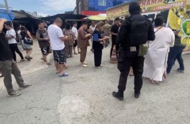 Нелегальных мигрантов обнаружили в ходе рейда на Спортивном рынке Владивостока