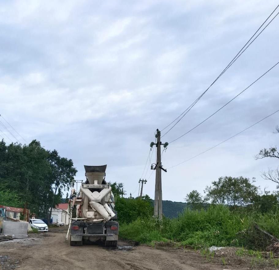 Молодого мужчину убило током в Приморье