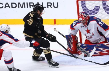 Хоккеисты «Адмирала» отыгрались с 2:4, но проиграли ЦСКА — 4:5