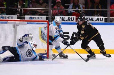 Хоккеисты «Адмирала» проиграли «Ак Барсу» и потерпели третье поражение подряд