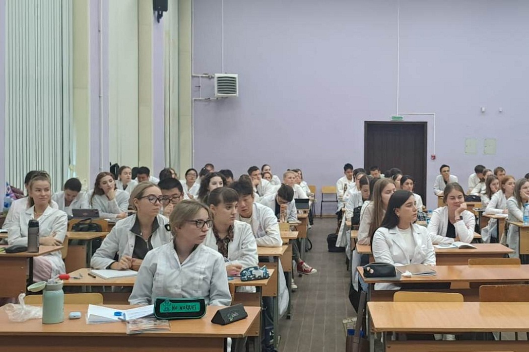 Студенты ТГМУ