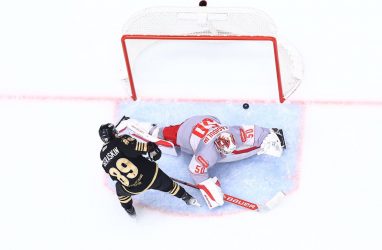 Хоккеисты «Адмирала» победили «Амур» в гостевом матче