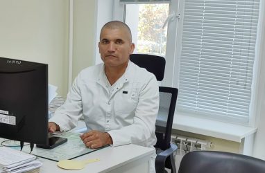 Офтальмолог Хужаназаров стал земским доктором в Приморье
