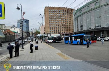 Мэрию Владивостока через суд обязали установить павильоны на Семёновской