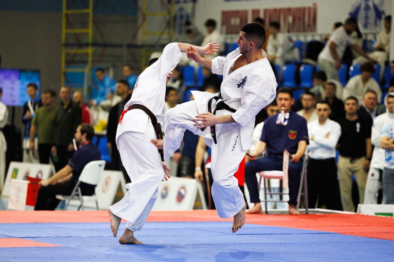 Во Владивостоке прошли чемпионат и первенство России по киокусинкай (фото)