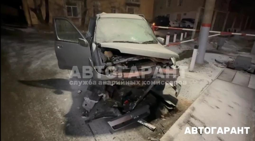 Смертельное ДТП произошло во Владивостоке в гололёдную ночь на ЖД-переезде