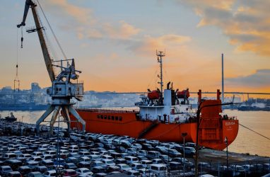 В декабре 2025 года в Приморье значительно сократился объём ввоза иномарок