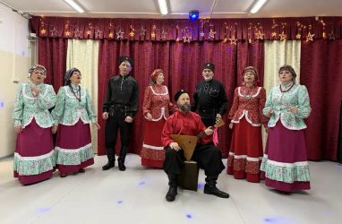 &laquo;Битву вокальных групп&raquo; во Владивостоке выиграла «Казачья вольница»