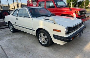 Во Владивостоке продают известный японский спорткар Honda Prelude