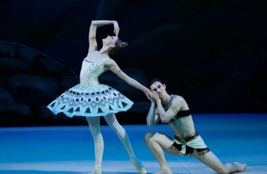 Во Владивостоке на вместе выступят танцовщики Мариинского и Большого театров