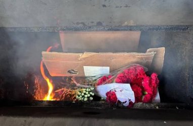 В Приморье сожгли 33 тысячи гвоздик