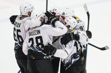 Хоккеисты &laquo;Тайфуна&raquo; обыграли действующих чемпионов МХЛ из &laquo;Спартак&raquo;