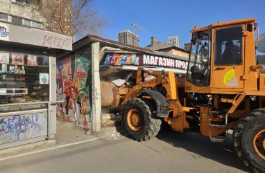 Владивосток избавили от павильонов, гаражей и заборов (сводка)