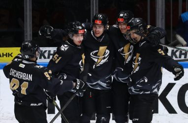 Хоккеисты &laquo;Тайфуна&raquo; одержали четвёртую победу подряд