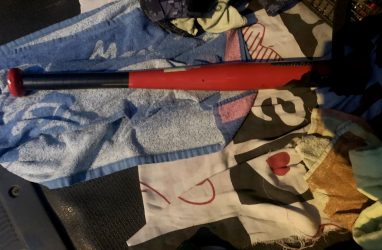 Во Владивостоке на Нейбута мужчина избил прохожего битой