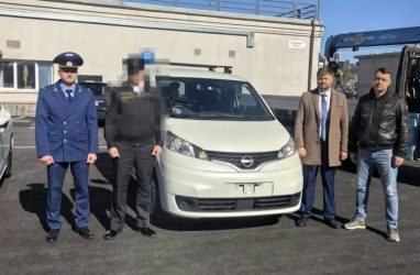 Бесхозный автомобиль с таможенного склада в Приморье отправили в зону СВО